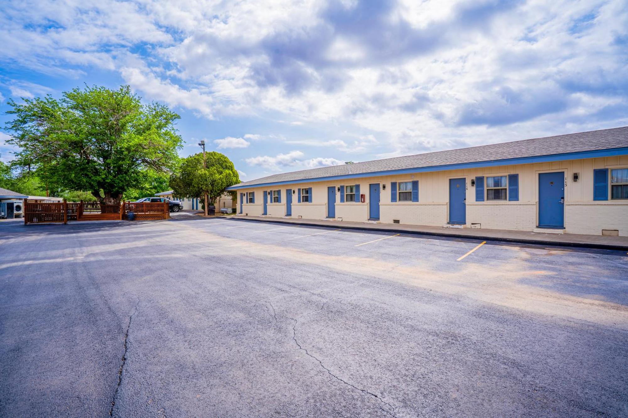Motel Purple Sage By Oyo Snyder Tx Exterior foto